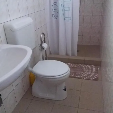 Holiday home Bequem Eingerichtetes Kleines Haus Fur 2 Personen In *