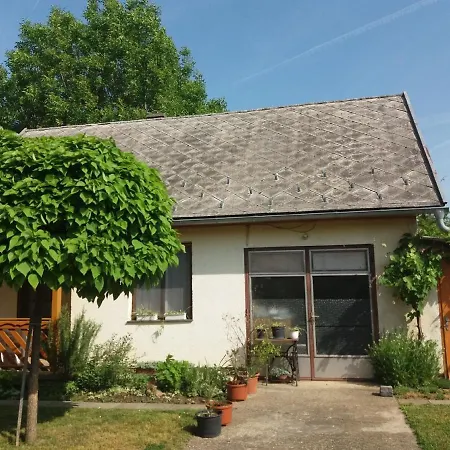 Bequem Eingerichtetes Kleines Haus Fur 2 Personen In Holiday home *